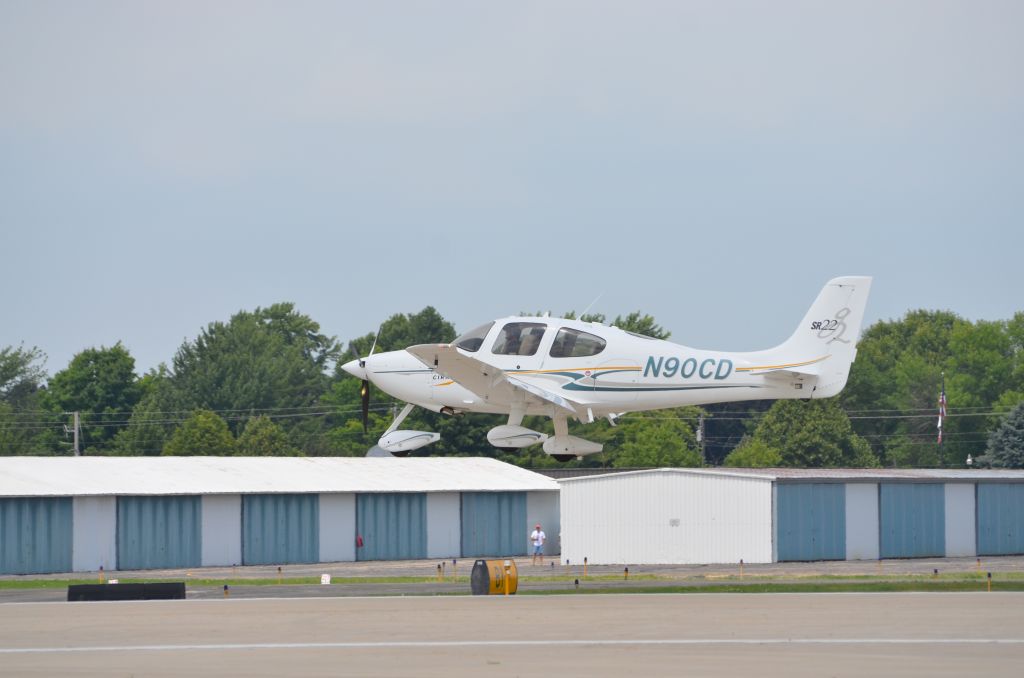 Cirrus SR-22 (N90CD) - AirVenture 2014