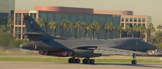 LANCER — - B1 Bomber