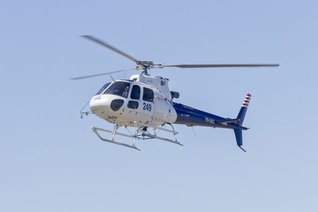 Eurocopter AS-350 AStar (VH-UAZ) - United Aero Helicopters (VH-UAZ) Eurocopter AS350 B3 Ecureuil at Wagga Wagga Airport