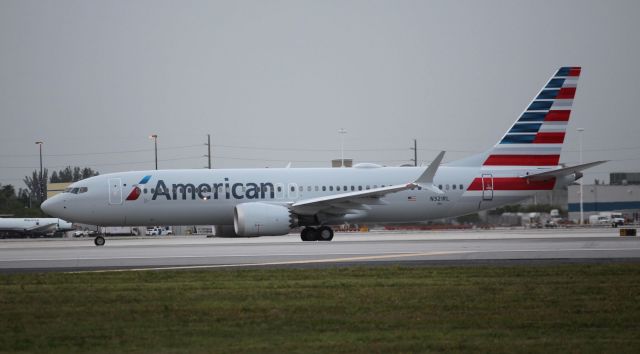 Boeing 737 MAX 8 (N321RL) - Taxing at NIA on the evening of the 6th of July, 2018. Brand new airplane that has been in service only since the 18th of June, 2018.