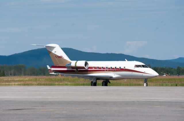 Canadair Challenger (C-GMRL)