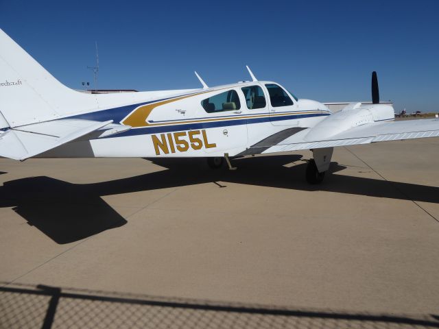 Beechcraft Baron (58) (N155L)