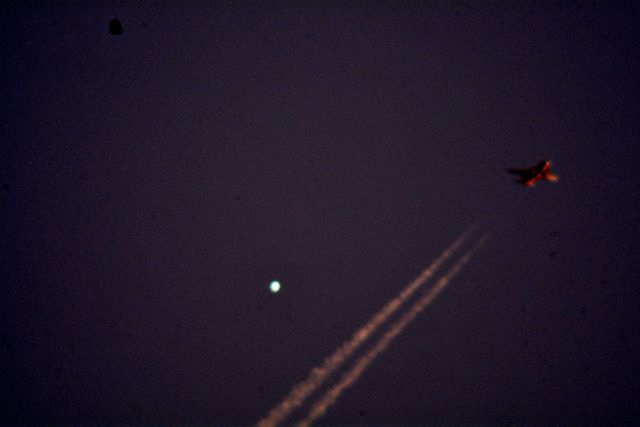 Boeing 737-800 (N760SW) - Southwest flight 1530 Boeing 737- 7 Indianapolis to Boston west of Cleveland 38,975 ft.  passing Venus  8:55 pm  07-06-18.