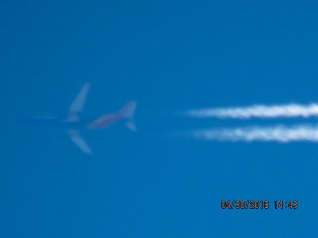 Boeing 737-800 (N8543Z)