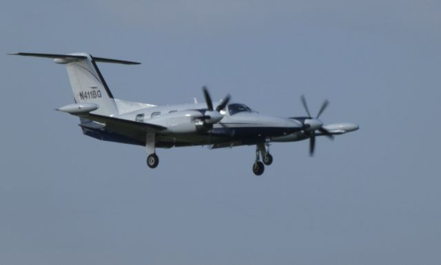 Piper Cheyenne 400 (N411BG) - On final is this Piper Cheyenne in the Summer of 2018.