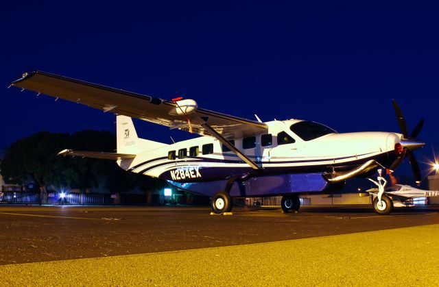 Cessna Caravan (N284EX) - 15 second long exposure.