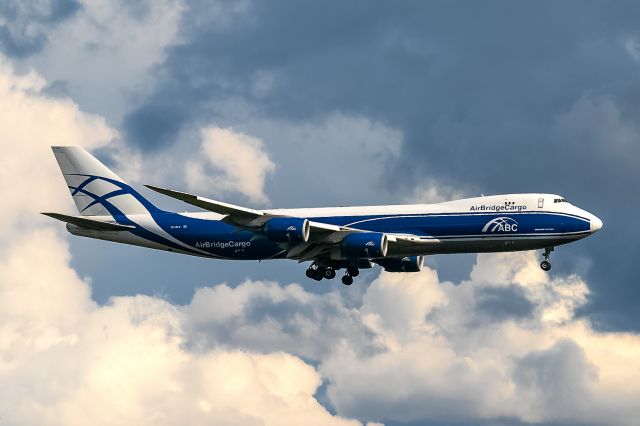 BOEING 747-8 (VQ-BLQ)