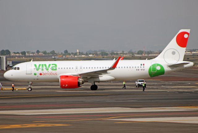 Airbus A320neo (XA-VIU) - Viva Aerobus / Airbus A320-271N / MSN 9216 / XA-VIU / MMMX 04/2020