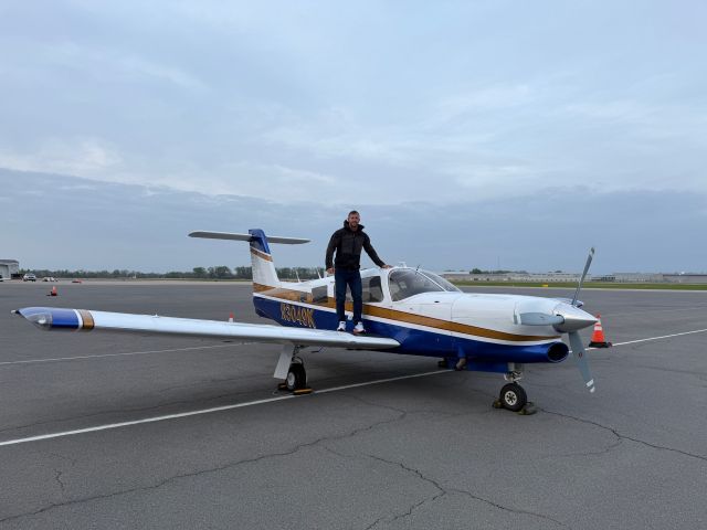 Piper Lance 2 (N3049K)