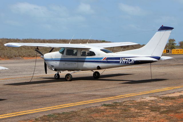 Cessna Centurion (VH-TCR)