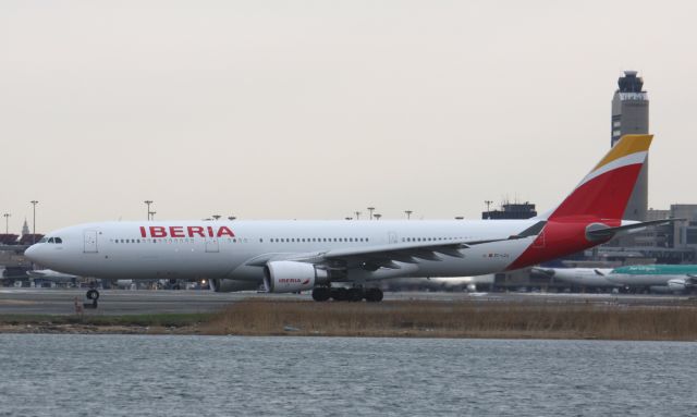 Airbus A330-300 (EC-LZJ)