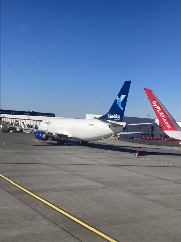 BOEING 737-400 (TF-BBH)