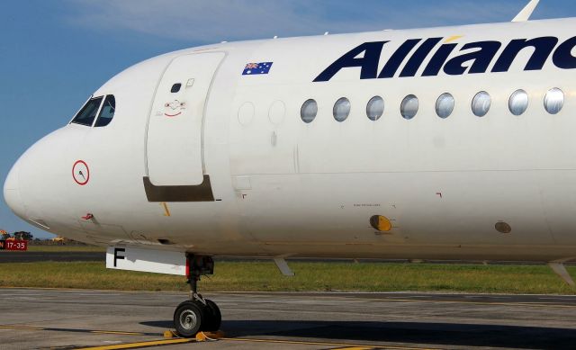 Fokker 100 (VH-FKF)