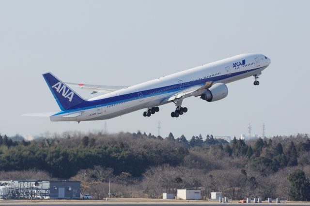 BOEING 777-300ER (JA733A)