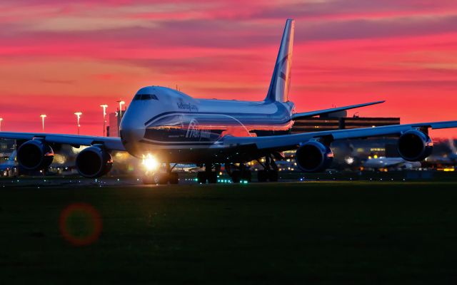 BOEING 747-8 (VQ-BFE)