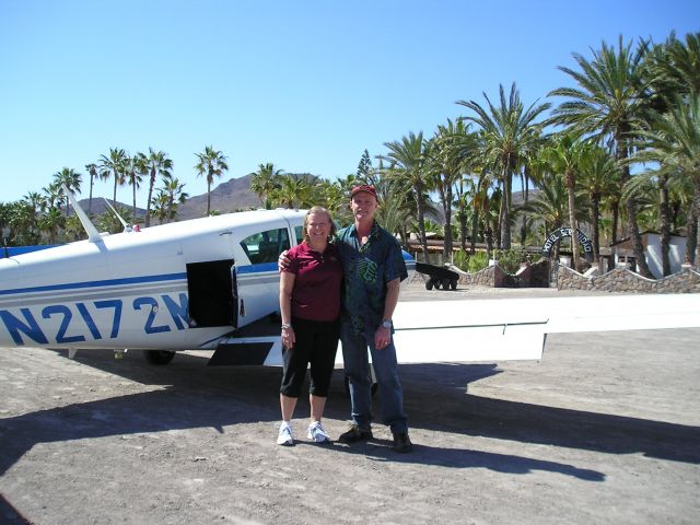 Piper PA-24 Comanche (N2172M)