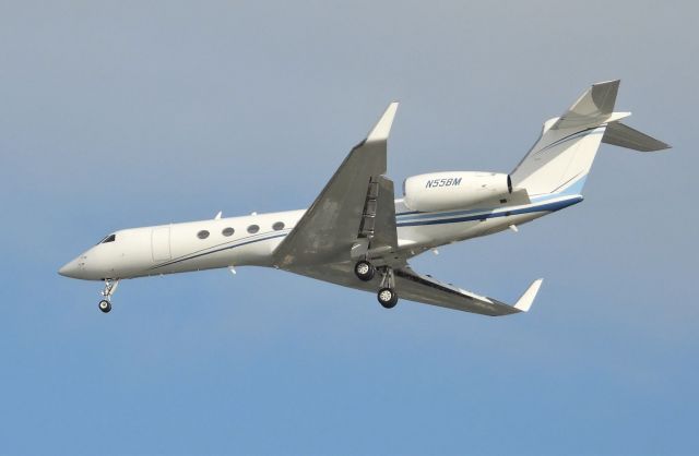 Gulfstream Aerospace Gulfstream V (N55BM) - Taken from pier in Naples Florida as flight landed in Naples Airport.