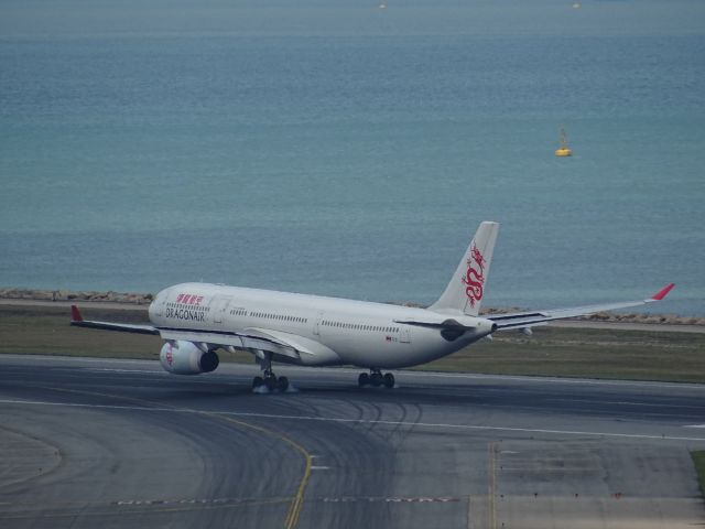 Airbus A330-300 (B-HLL)