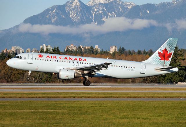 Airbus A320 (C-FGYL)