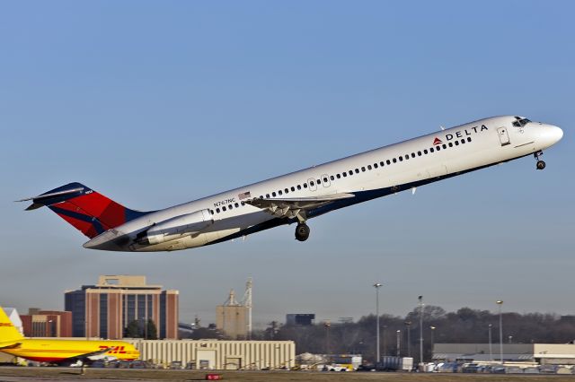 McDonnell Douglas DC-9-50 (N767NC)