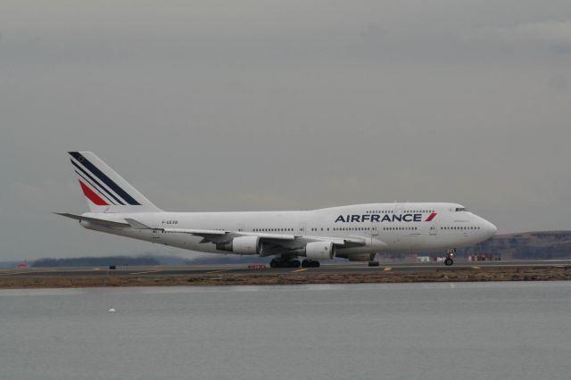 Boeing 747-400 (F-GEXB)