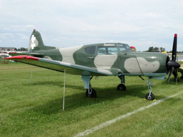 YAKOVLEV Yak-18T (N818PJ)