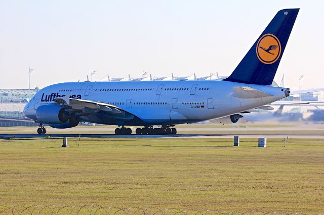 Airbus A380-800 (D-AIMB)