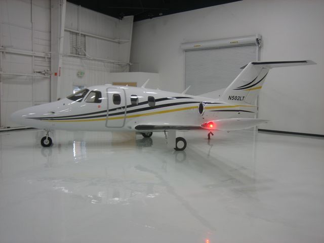 Eclipse 500 (N502LT)