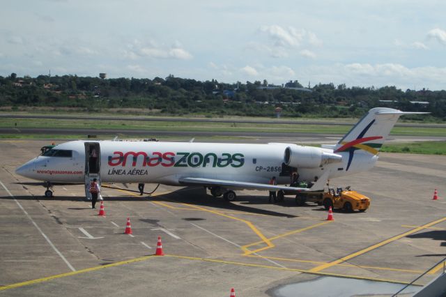 Canadair Regional Jet CRJ-200 (CP-2856) - A rare bird - CRJ-200LR der bolivianischen Fluggesellschaft "Amaszonas" in Asunción, Paraguay, mit Zielflughafen Buenos Aires Aeroparque (AEP/SABE) am 18. Mai 2015.