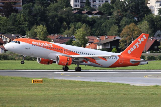 Airbus A320 (G-EZTD)