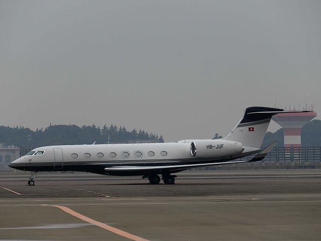 Gulfstream Aerospace Gulfstream G650 (HB-JUF) - I take a picture on Nov 18, 2017.