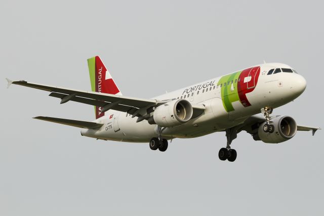 Airbus A320 (CS-TTS)