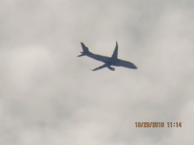 Embraer 175 (N253NN)