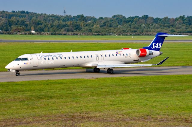 Canadair Regional Jet CRJ-900 (EI-FPE)