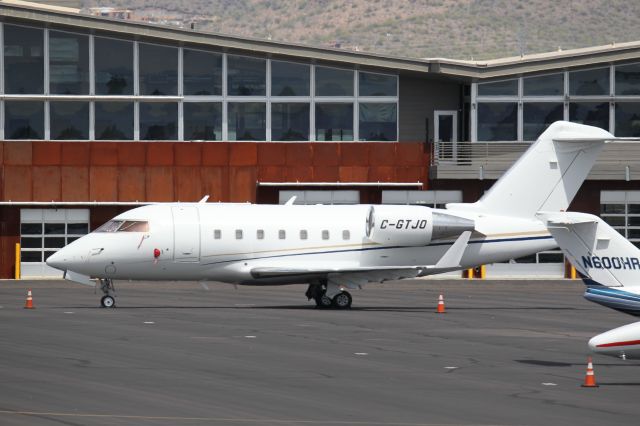 Canadair Challenger (C-GTJO)