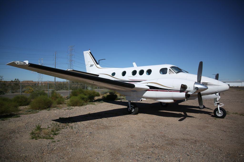 Beechcraft King Air 90 (N754TW)