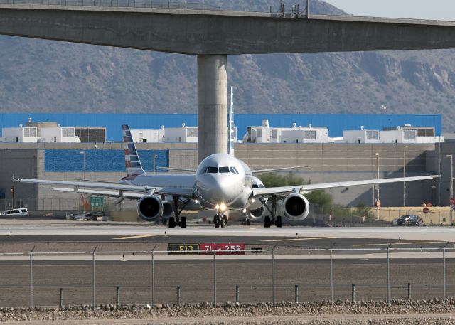 Airbus A319 (N830AW)