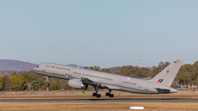 Boeing 757-200 (ANZ7572) - RNZAF