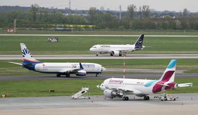 D-ABGR — - traffic at EDDL/DUS, 08.Apr 2022