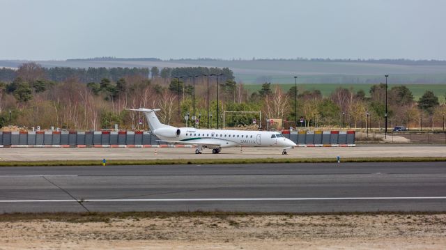 Embraer ERJ-145 (F-HOXY)