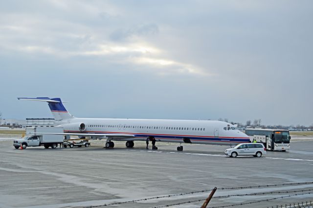 McDonnell Douglas MD-81 (N682RW)