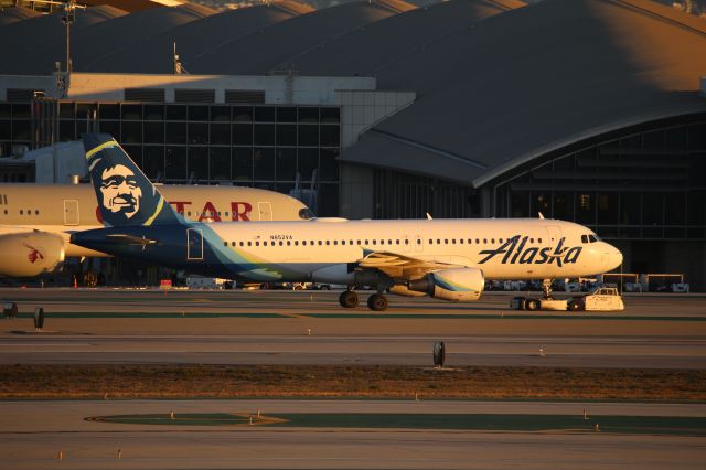 Airbus A320 (N852VA)