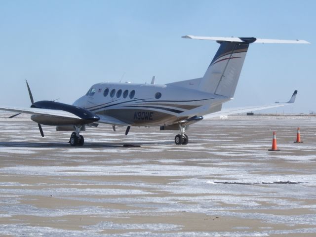 Beechcraft Super King Air 300 (N90WE)