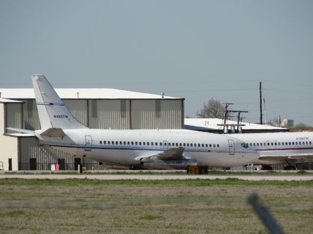 Boeing 737-200 (N465TW)