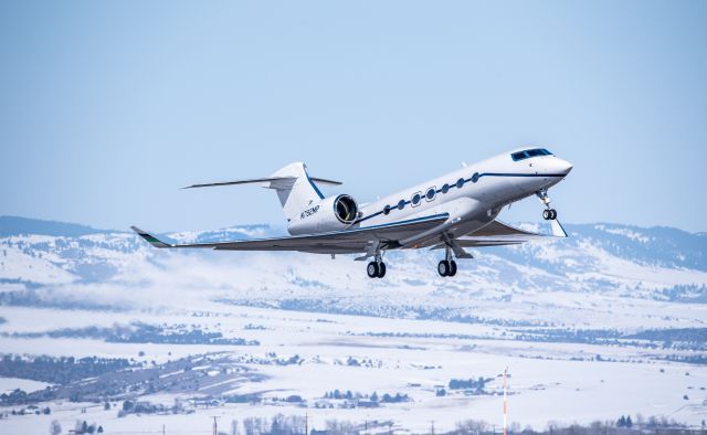 Gulfstream Aerospace Gulfstream G500 (N792MP) - G500 departing BZN. Caught this bird several times at KVRB