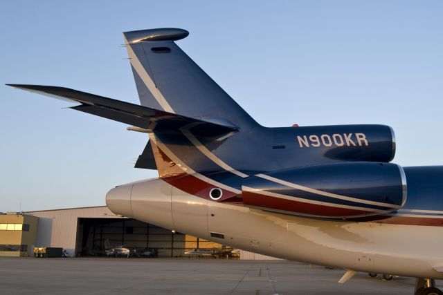 Dassault Falcon 900 (N900KR)