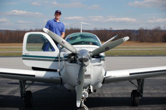 Beechcraft 35 Bonanza (N7835V) - JackDR deplaning