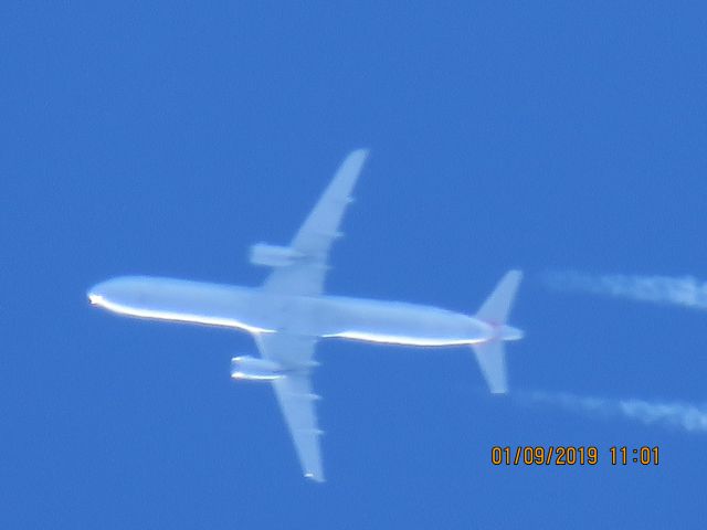 Airbus A321 (N563UW)