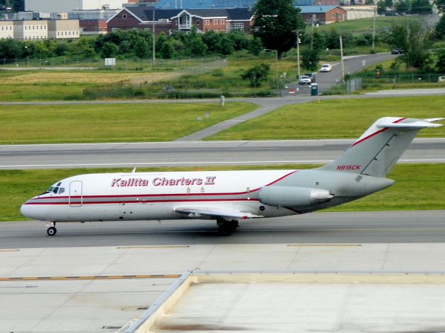 Douglas DC-9-10 (N915CK) - Arriving in Maine to pick up a waiting tractor trailer full of seafood. Presumably lobster?   Aircraft delivered new in 1967 to Continental as N8915. Also flew with Republic and Hughes as N9356.