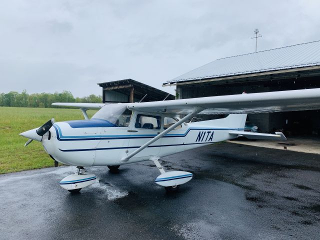 Cessna Skyhawk (N1TA)